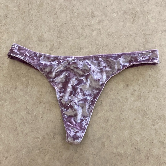 Pink Victorias Secret Thongs! - Picture 1 of 3